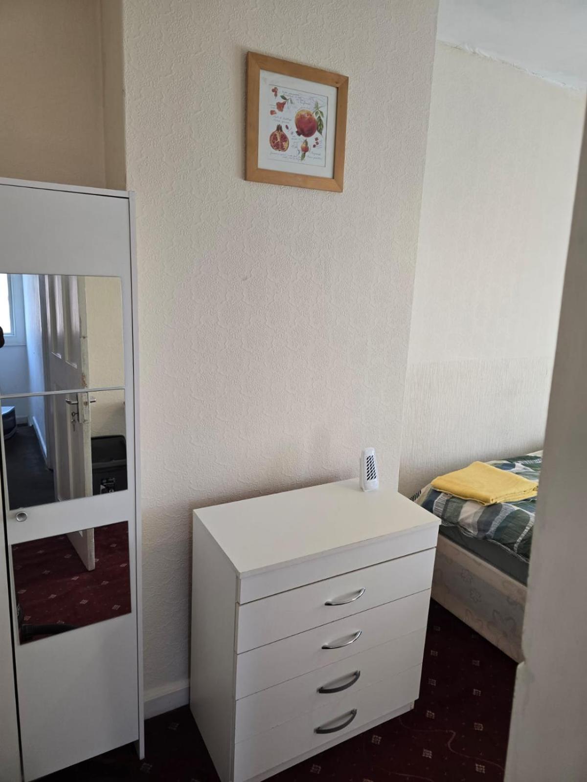 Homestay Nicely Furnished London